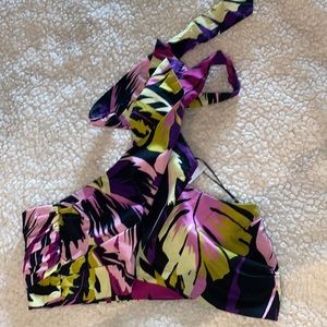 Beautiful strappy top from target